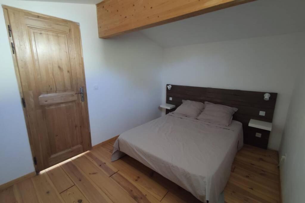 Logement Tout Confort Au Calme Entre Saint Tropez Et Les Gorges Du Verdon Le Thoronet Ngoại thất bức ảnh